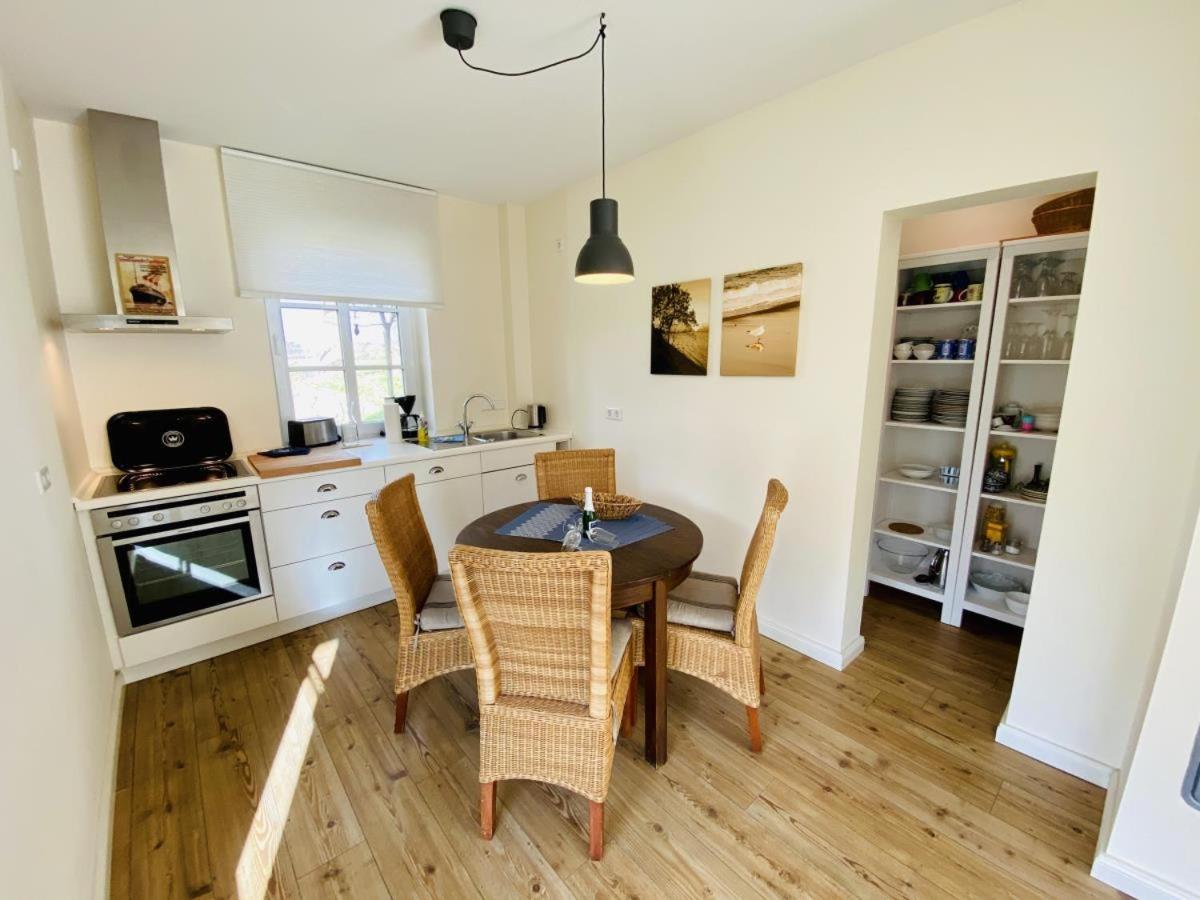 Haus Milena/Jann Apartment Rostock Ngoại thất bức ảnh